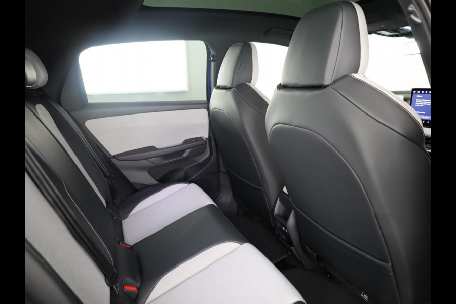 Volkswagen ID. Polo Style First Edition 52 kWh accu, 155 kW / 211 PK H Achteruitrijcamera | Carplay