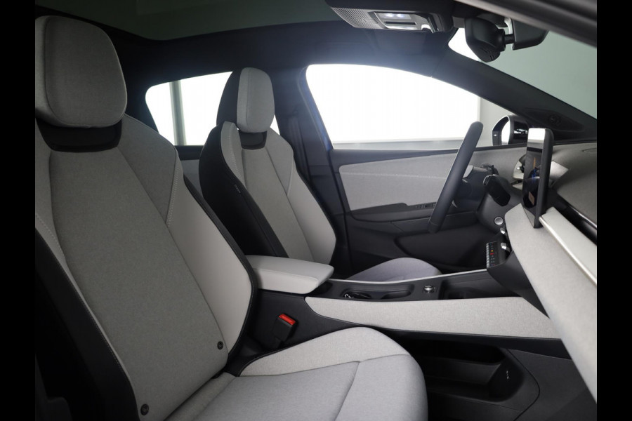 Volkswagen ID. Polo Style First Edition 52 kWh accu, 155 kW / 211 PK H Achteruitrijcamera | Carplay