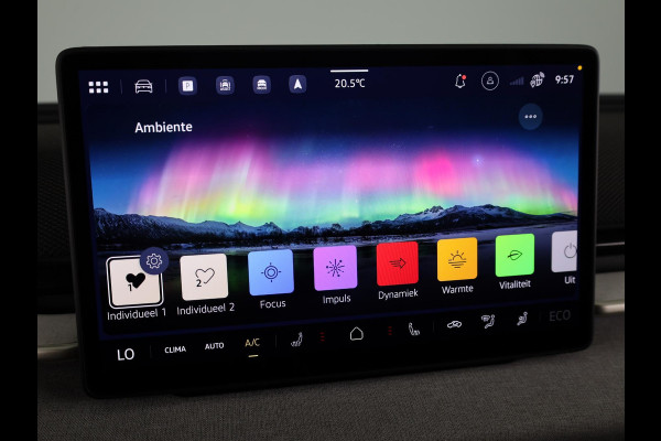 Volkswagen ID. Polo Style First Edition 52 kWh accu, 155 kW / 211 PK H Achteruitrijcamera | Carplay