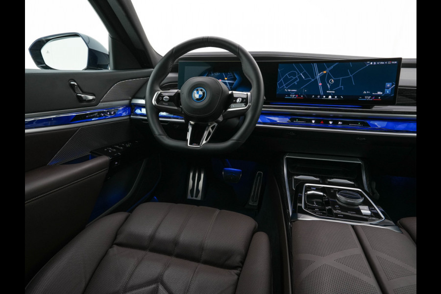 BMW i7 xDrive60 106 kWh M-Sportpack [3-Fase-11kW] {SoH-98%} (INCL.BTW) *PANO | HEAD-UP | LUXURY-LEATHER | FULL-LED | BLIND-SPOT | BOWERS&WILKINS | MEMORY-PACK | TOP-VIEW | VENTILATED/HEATED-COMFORTSEATS | SOFT-CLOSE | WIDE-SREEN-DIGICOCKPIT | KEYLESS