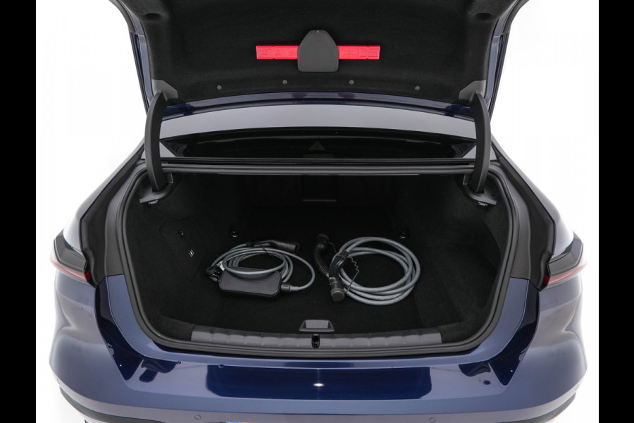 BMW i7 xDrive60 106 kWh M-Sportpack [3-Fase-11kW] {SoH-98%} (INCL.BTW) *PANO | HEAD-UP | LUXURY-LEATHER | FULL-LED | BLIND-SPOT | BOWERS&WILKINS | MEMORY-PACK | TOP-VIEW | VENTILATED/HEATED-COMFORTSEATS | SOFT-CLOSE | WIDE-SREEN-DIGICOCKPIT | KEYLESS