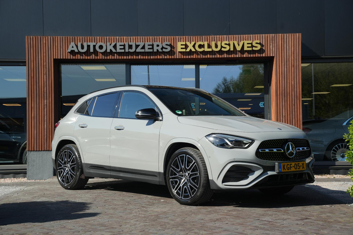 Mercedes-Benz GLA 200 AMG Line Panoramadak Adapt. Cruise AMG Pakket Ambient Wide Screen