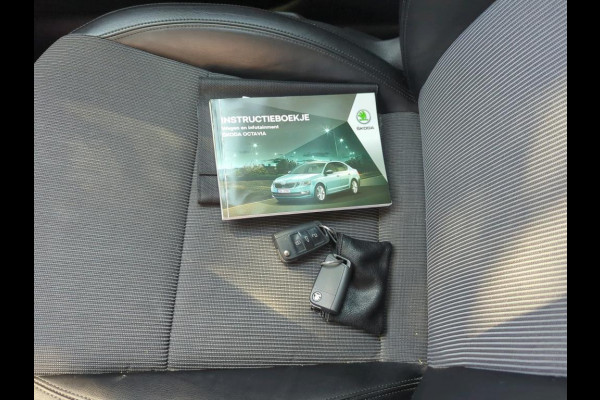 Škoda Octavia Combi 1.0 TSI Greentech Business Edition NL-AUTO | NAVI | LEDER