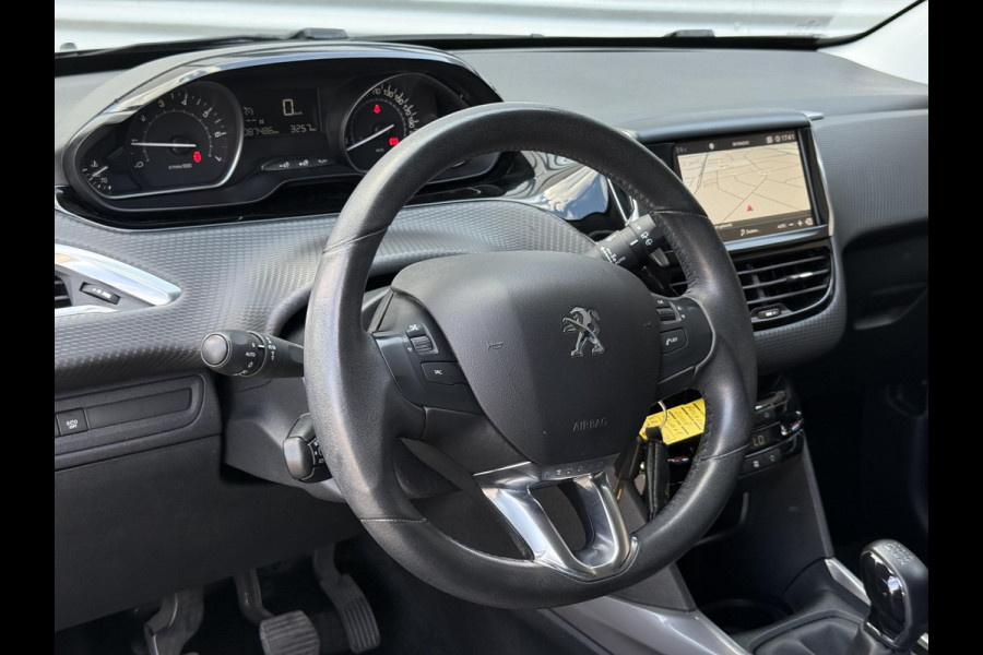 Peugeot 2008 1.2 PureTech Blue Lion 1e Eigenaar|Navi|D-riem vv in 2025|Clima|Cruise|Carplay|Elek Ramen|LM Velgen|PDC|Nieuwe APK bij aflevering