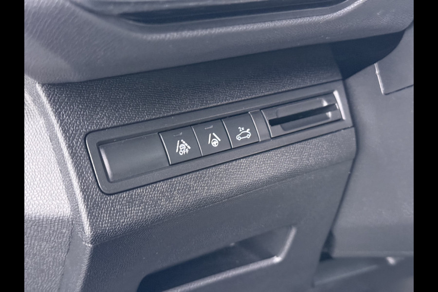 Peugeot 3008 131PK Automaat GT Adap.Cruise Stoelverwarming Elek.Achterklep 3D-Navi 360°Camera Apple Carplay Android Auto Ecc Pdc Privacy Glas Lmv Led Connected-Apps Bluetooth Lane Assist Led Dodehoeksensor Voorzien van All-Season banden