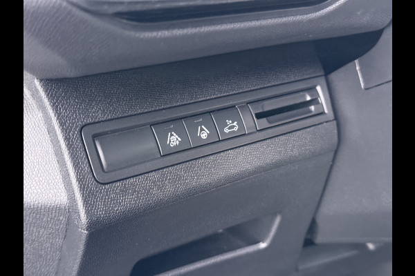 Peugeot 3008 131PK Automaat GT Adap.Cruise Stoelverwarming Elek.Achterklep 3D-Navi 360°Camera Apple Carplay Android Auto Ecc Pdc Privacy Glas Lmv Led Connected-Apps Bluetooth Lane Assist Led Dodehoeksensor Voorzien van All-Season banden