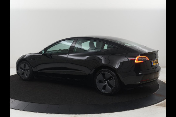 Tesla Model 3 Long Range AWD 75 kWh | SOH 88,8% | Panoramadak | Leder | Memory | Stuur/stoel verwarming | Achterbank verwarming | Adaptive cruise | Climate control