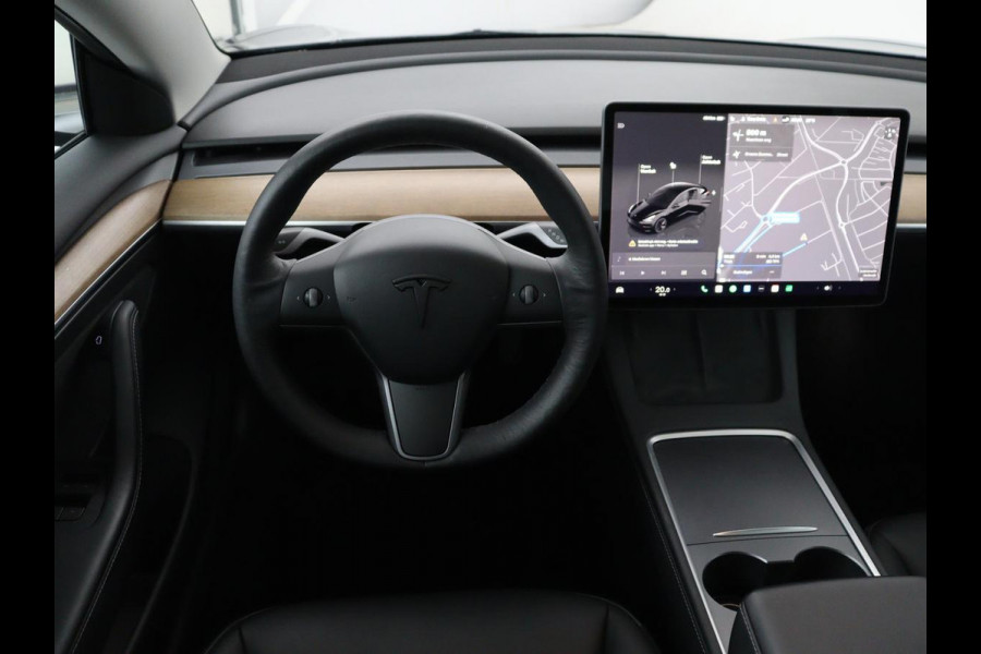 Tesla Model 3 Long Range AWD 75 kWh | SOH 88,8% | Panoramadak | Leder | Memory | Stuur/stoel verwarming | Achterbank verwarming | Adaptive cruise | Climate control