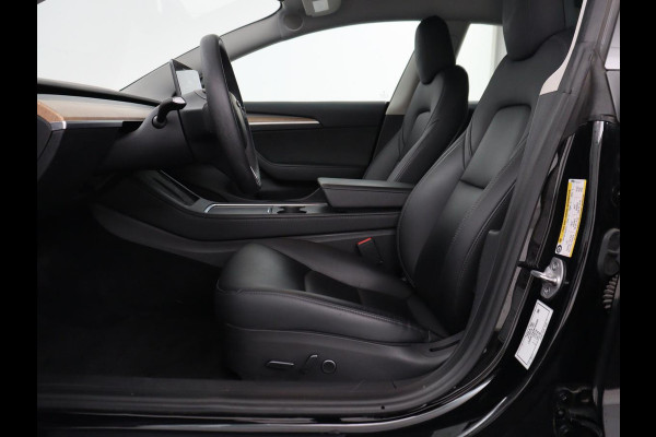 Tesla Model 3 Long Range AWD 75 kWh | SOH 88,8% | Panoramadak | Leder | Memory | Stuur/stoel verwarming | Achterbank verwarming | Adaptive cruise | Climate control