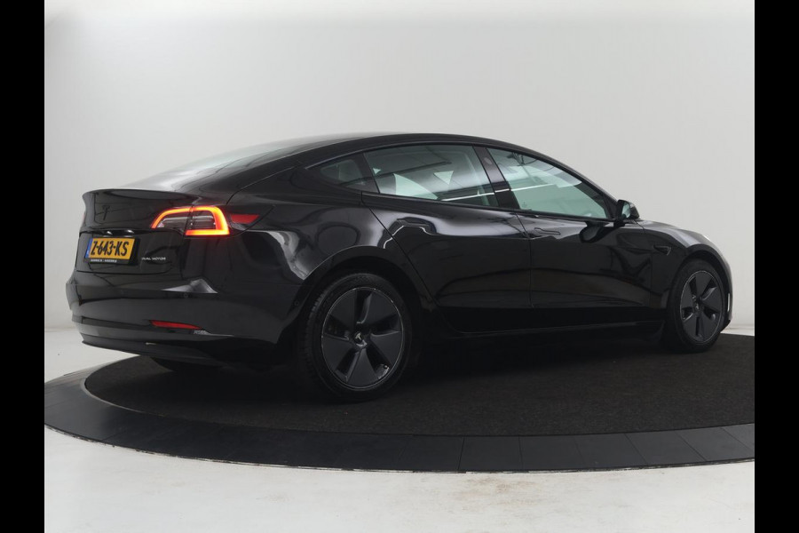 Tesla Model 3 Long Range AWD 75 kWh | SOH 88,8% | Panoramadak | Leder | Memory | Stuur/stoel verwarming | Achterbank verwarming | Adaptive cruise | Climate control