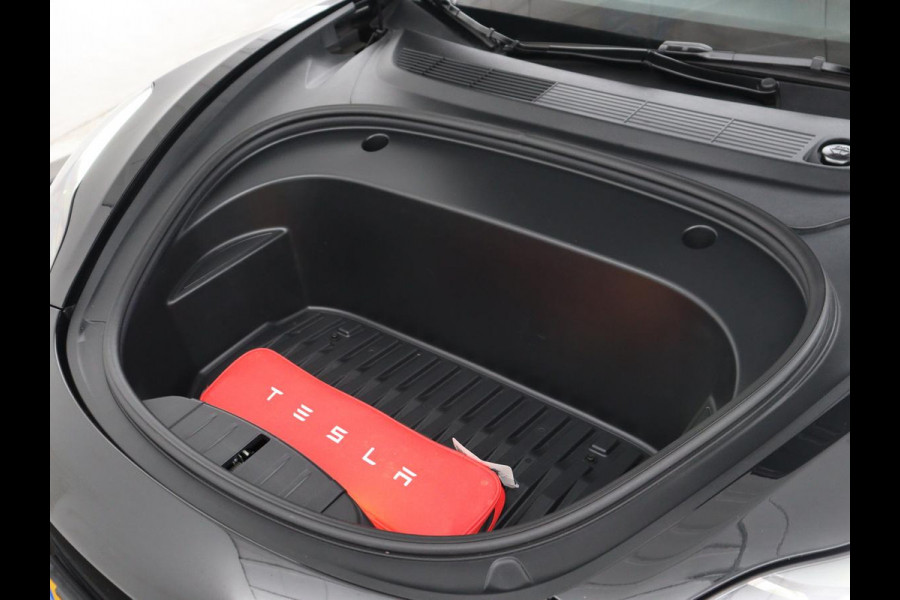 Tesla Model 3 Long Range AWD 75 kWh | SOH 88,8% | Panoramadak | Leder | Memory | Stuur/stoel verwarming | Achterbank verwarming | Adaptive cruise | Climate control
