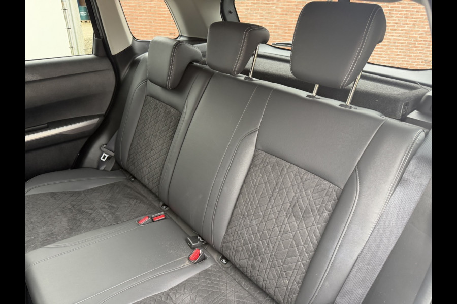 Suzuki Vitara 1.5 Hybrid Style AUTOMAAT/TREKHAAK/CAMERA/ADAPTIVE C.C./DAB etc.