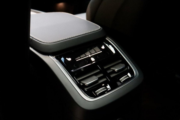 Volvo XC90 2.0 T8 Recharge AWD Ultimate|Hud|Alcantare