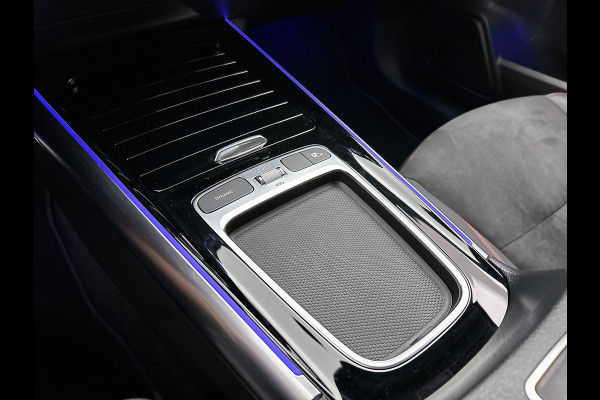 Mercedes-Benz GLA 250 e Star Edition AMG Line | Stoelverwarming, Achteruitrijcamera, Parkeersensoren, Metallic lak, AMG Line, Keyless Entry 19 inch Inclusief 24 maanden MB Certified garantie voor Europa.