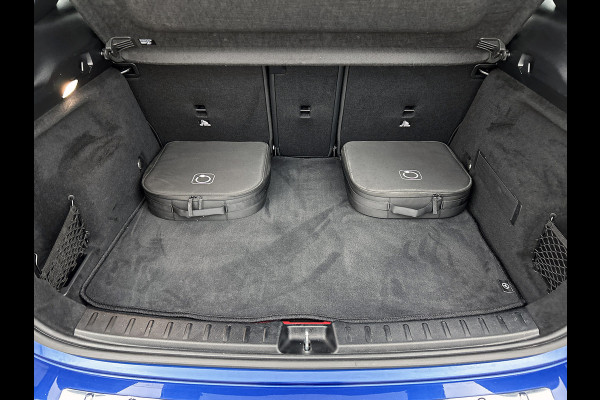 Mercedes-Benz GLA 250 e Star Edition AMG Line | Stoelverwarming, Achteruitrijcamera, Parkeersensoren, Metallic lak, AMG Line, Keyless Entry 19 inch Inclusief 24 maanden MB Certified garantie voor Europa.