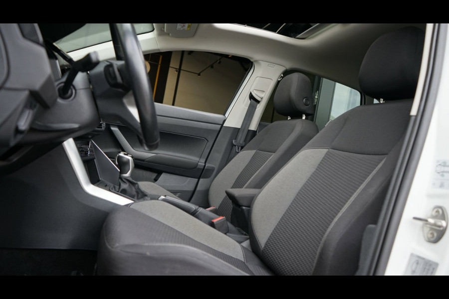 Volkswagen Polo 1.0 TSI AUTOMAAT 110 Pk |CARPLAY|CLIMA|DAB|FABRIEKSGARANTIE|NAVIGATIE|PANORAMA|PDC|STOELVERWARMING|TREKHAAK