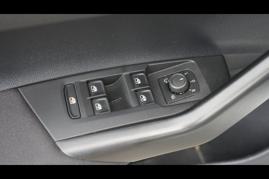 Volkswagen Polo 1.0 TSI AUTOMAAT 110 Pk |CARPLAY|CLIMA|DAB|FABRIEKSGARANTIE|NAVIGATIE|PANORAMA|PDC|STOELVERWARMING|TREKHAAK