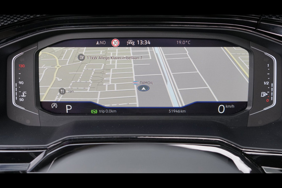 Volkswagen Polo 1.0 TSI AUTOMAAT 110 Pk |CARPLAY|CLIMA|DAB|FABRIEKSGARANTIE|NAVIGATIE|PANORAMA|PDC|STOELVERWARMING|TREKHAAK