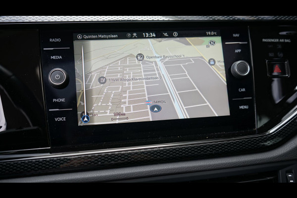 Volkswagen Polo 1.0 TSI AUTOMAAT 110 Pk |CARPLAY|CLIMA|DAB|FABRIEKSGARANTIE|NAVIGATIE|PANORAMA|PDC|STOELVERWARMING|TREKHAAK