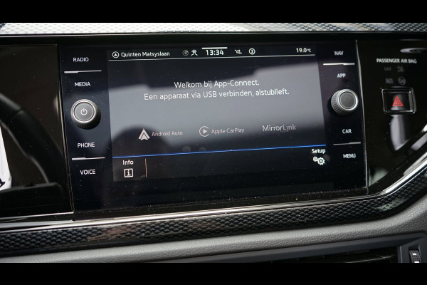 Volkswagen Polo 1.0 TSI AUTOMAAT 110 Pk |CARPLAY|CLIMA|DAB|FABRIEKSGARANTIE|NAVIGATIE|PANORAMA|PDC|STOELVERWARMING|TREKHAAK