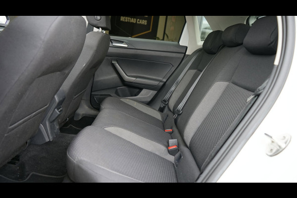 Volkswagen Polo 1.0 TSI AUTOMAAT 110 Pk |CARPLAY|CLIMA|DAB|FABRIEKSGARANTIE|NAVIGATIE|PANORAMA|PDC|STOELVERWARMING|TREKHAAK