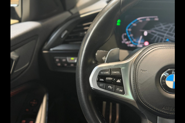BMW 1-serie 120i High Executive|Pano|HUD|Keyless|Sfeer