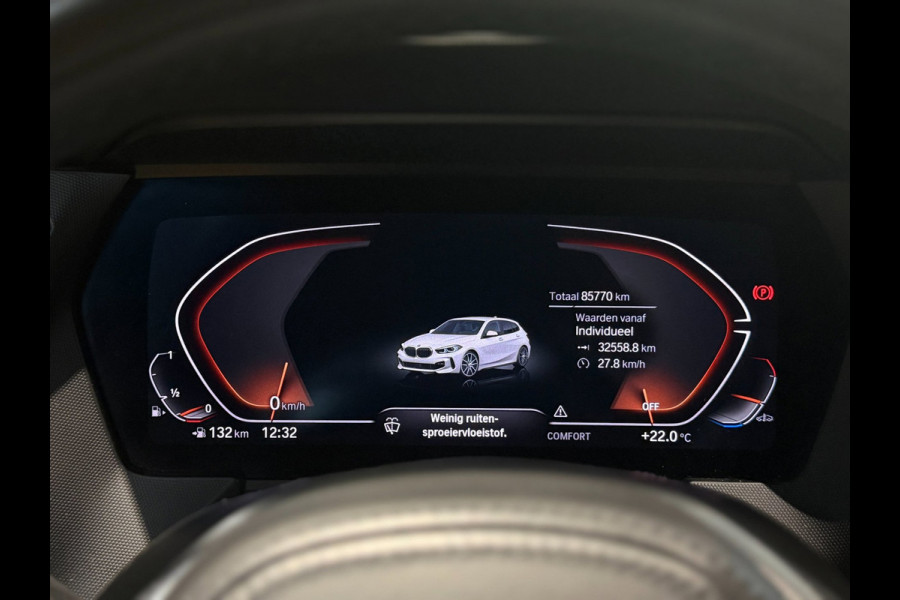 BMW 1-serie 120i High Executive|Pano|HUD|Keyless|Sfeer