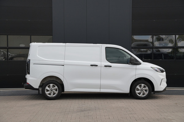 Ford Transit Custom 320 2.0 TDCI L1H1 Trend 170pk - 1 + 1 Stoel - Trekhaak - Blindspot - ACC - Navi - Rijklaar
