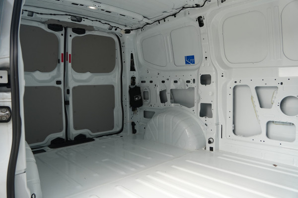 Ford Transit Custom 320 2.0 TDCI L1H1 Trend 170pk - 1 + 1 Stoel - Trekhaak - Blindspot - ACC - Navi - Rijklaar