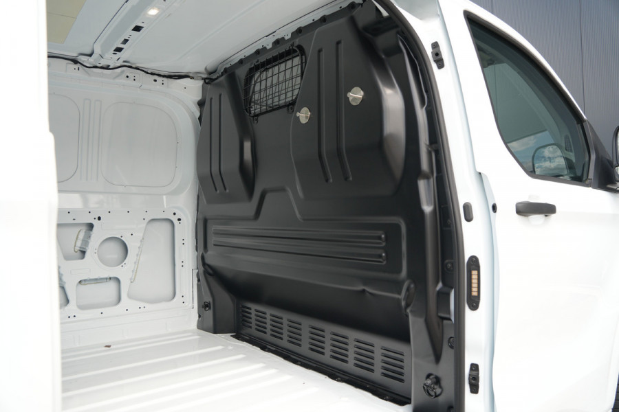 Ford Transit Custom 320 2.0 TDCI L1H1 Trend 170pk - 1 + 1 Stoel - Trekhaak - Blindspot - ACC - Navi - Rijklaar