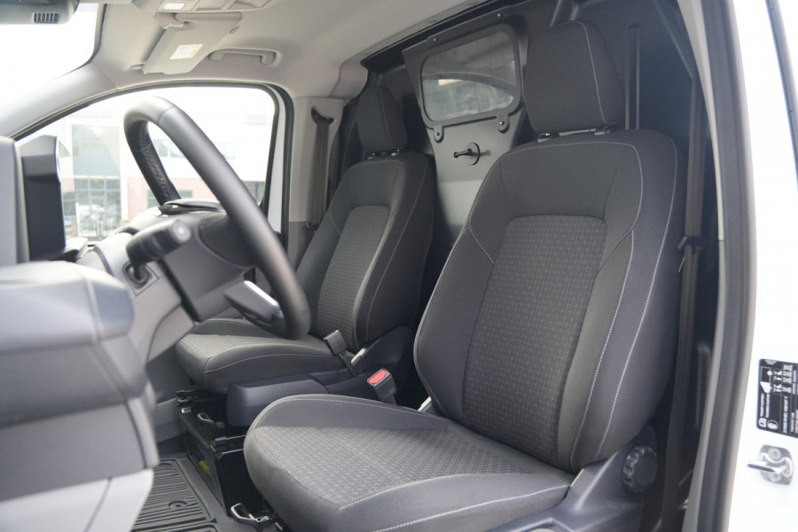 Ford Transit Custom 320 2.0 TDCI L1H1 Trend 170pk - 1 + 1 Stoel - Trekhaak - Blindspot - ACC - Navi - Rijklaar