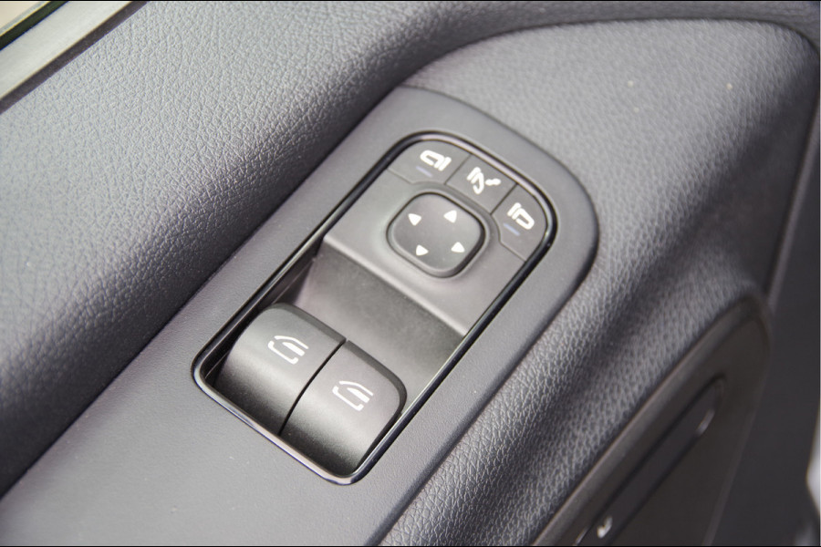 Mercedes-Benz Sprinter 519 3.0 CDI V6 L2H2 AUT. N1! DUBBELLUCHT, LED, 360 CAMERA, 3.5T TREKHAAK, LEDER, MBUX 10'', CRUISE, NAVI, CLIMA,