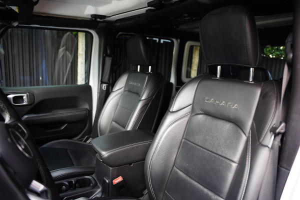 Jeep Wrangler 3.6 Sahara / 57 D.Km / Zwart Leder / Side Steps