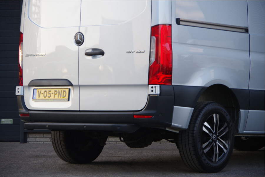 Mercedes-Benz Sprinter 317 1.9 CDI L1H1 RWD AUT. LED, ADAPT. CRUISE, MBUX 10'', GEV. STOEL, CAMERA, NAVI, CLIMA, VOORRUITVERWARMING