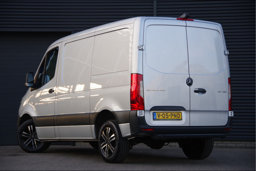Mercedes-Benz Sprinter 317 1.9 CDI L1H1 RWD AUT. LED, ADAPT. CRUISE, MBUX 10'', GEV. STOEL, CAMERA, NAVI, CLIMA, VOORRUITVERWARMING