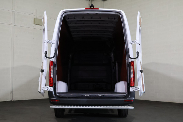Mercedes-Benz eSprinter 314 L3 H2 Navigatie Camera 270gr deuren Opstap