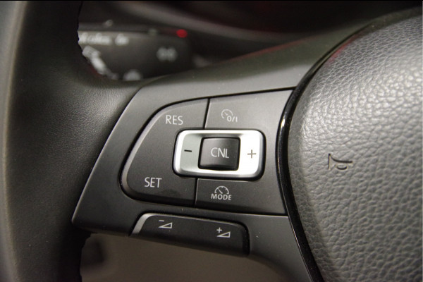 Volkswagen Crafter 2.0 TDI L3H3(L2H2) 3-ZITS, AUT. STOELVERWARMING, CRUISE, CAMERA, AIRCO, CARPLAY, PARKEERSENSOREN