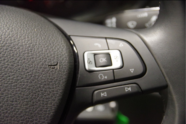 Volkswagen Crafter 2.0 TDI L3H3(L2H2) 3-ZITS, AUT. STOELVERWARMING, CRUISE, CAMERA, AIRCO, CARPLAY, PARKEERSENSOREN