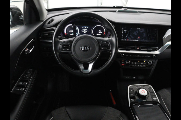 Kia e-Niro DynamicPlusLine 64 kWh Pano| Clima | Half Leder | SOH 94.9% Pano| Clima | Half Leder | SOH 94.9% | Navi | Camera | Stoelverwarming | DAB+ | Carplay