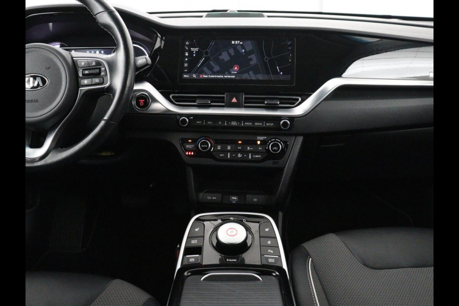 Kia e-Niro DynamicPlusLine 64 kWh Pano| Clima | Half Leder | SOH 94.9% Pano| Clima | Half Leder | SOH 94.9% | Navi | Camera | Stoelverwarming | DAB+ | Carplay