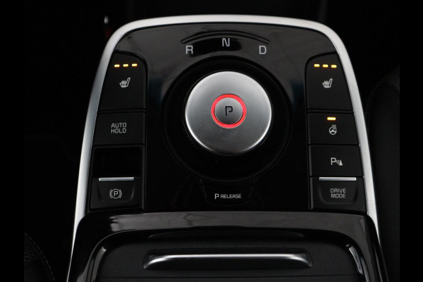 Kia e-Niro DynamicPlusLine 64 kWh Pano| Clima | Half Leder | SOH 94.9% Pano| Clima | Half Leder | SOH 94.9% | Navi | Camera | Stoelverwarming | DAB+ | Carplay