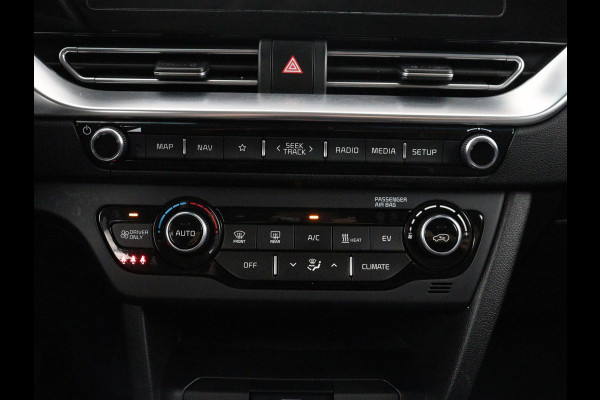 Kia e-Niro DynamicPlusLine 64 kWh Pano| Clima | Half Leder | SOH 94.9% Pano| Clima | Half Leder | SOH 94.9% | Navi | Camera | Stoelverwarming | DAB+ | Carplay