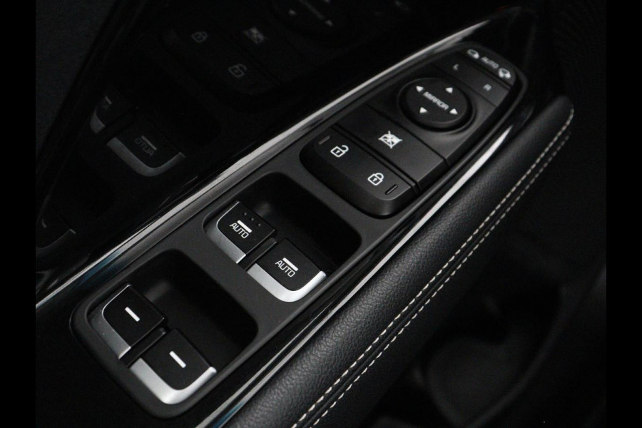 Kia e-Niro DynamicPlusLine 64 kWh Pano| Clima | Half Leder | SOH 94.9% Pano| Clima | Half Leder | SOH 94.9% | Navi | Camera | Stoelverwarming | DAB+ | Carplay