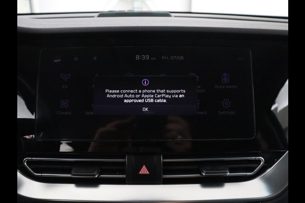 Kia e-Niro DynamicPlusLine 64 kWh Pano| Clima | Half Leder | SOH 94.9% Pano| Clima | Half Leder | SOH 94.9% | Navi | Camera | Stoelverwarming | DAB+ | Carplay