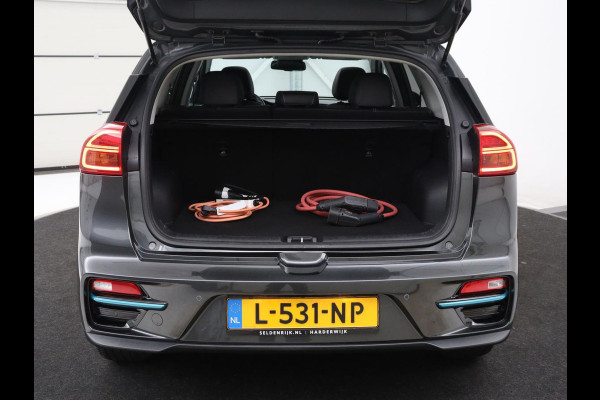 Kia e-Niro DynamicPlusLine 64 kWh Pano| Clima | Half Leder | SOH 94.9% Pano| Clima | Half Leder | SOH 94.9% | Navi | Camera | Stoelverwarming | DAB+ | Carplay