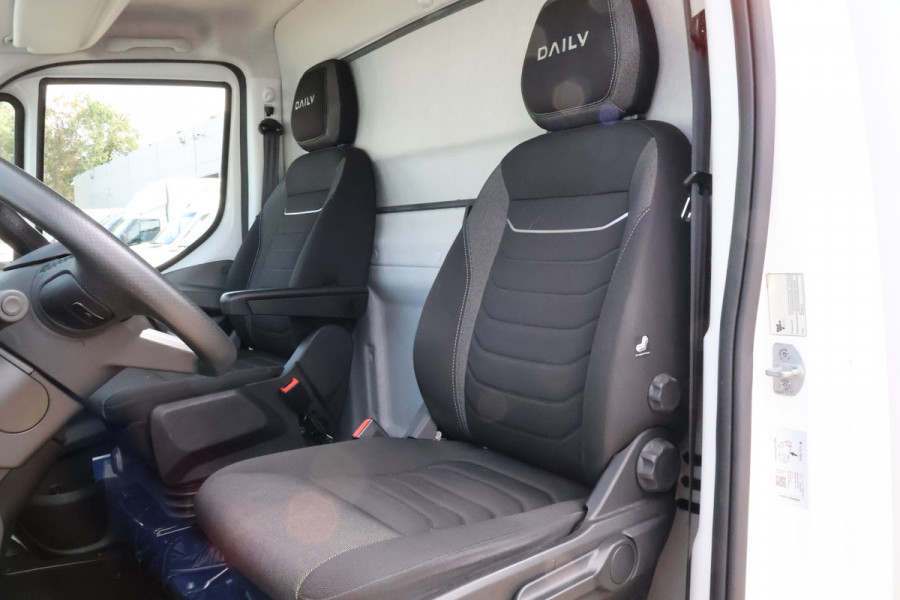 Iveco Daily 35C14 Automaat Koelwagen Bakwagen met Laadklep