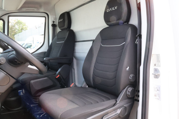 Iveco Daily 35C14 Automaat Koelwagen Bakwagen met Laadklep