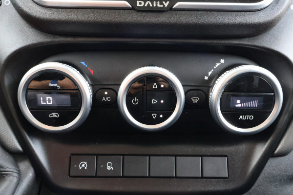 Iveco Daily 35C14 Automaat Koelwagen Bakwagen met Laadklep
