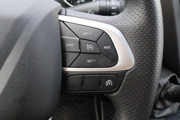 Iveco Daily 35C14 Automaat Koelwagen Bakwagen met Laadklep