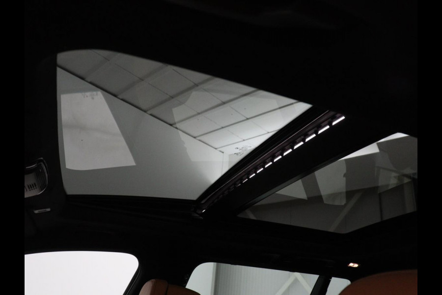 BMW 5 Serie Touring 520i Business Edition Plus | Panoramadak | Leder | Elektrische stoelen | Stoelverwarming | Carplay | Cruise control | Climate control | Trekhaak